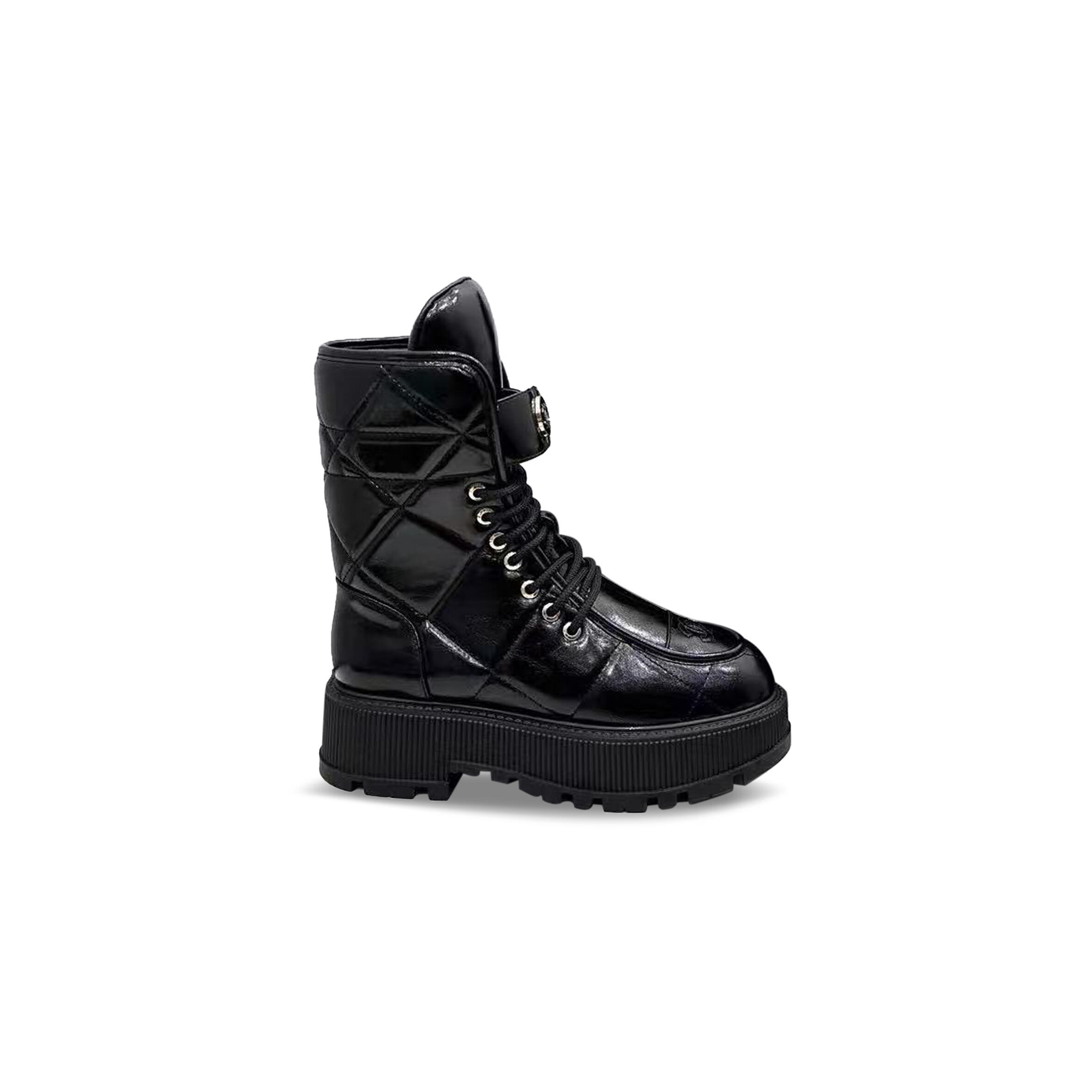 CHANEL QUILTED ANKLE BOOTS 421103